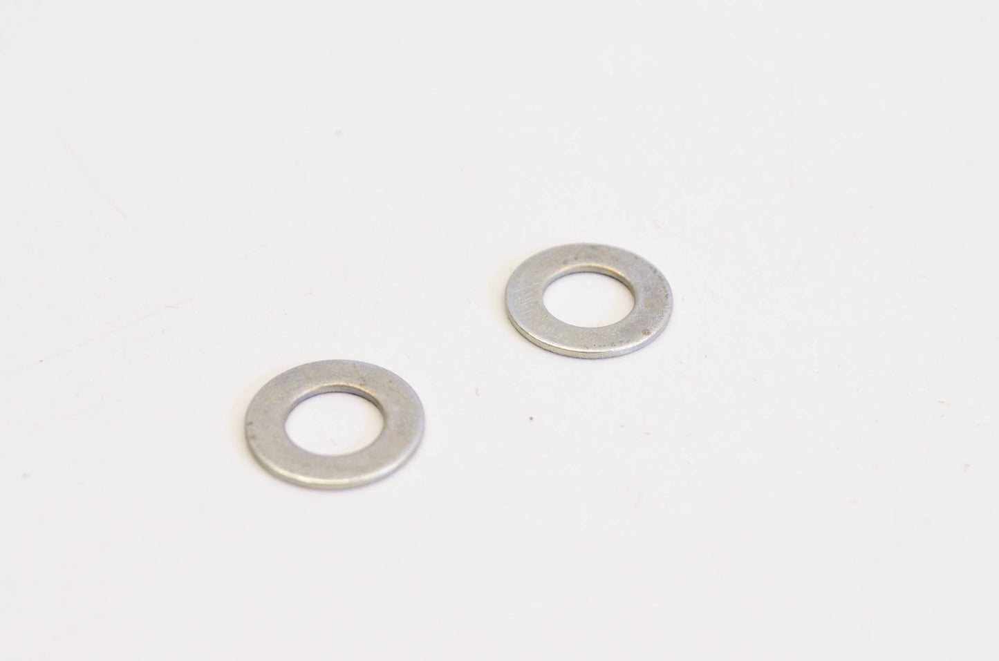 New OEM Briggs & Stratton 222282 Washer Qty 2 NOS