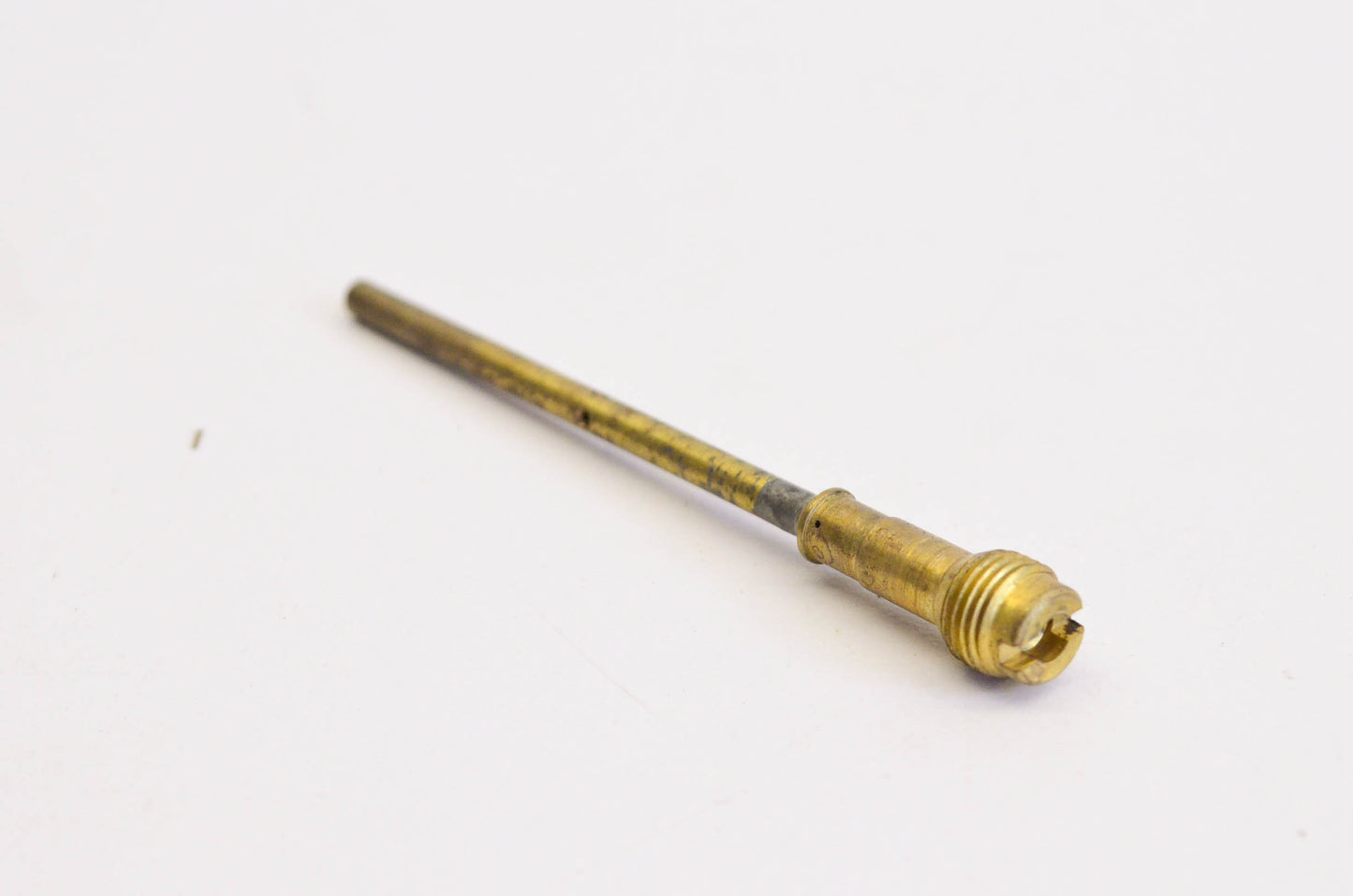 New OEM Briggs & Stratton 99345 Carburetor Nozzle NOS