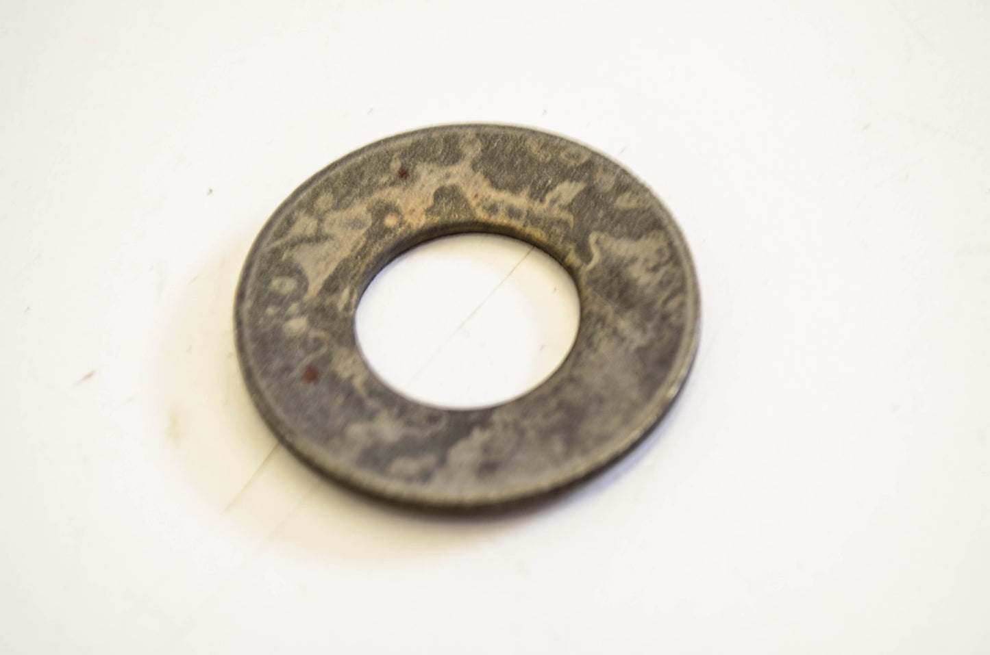New OEM Briggs & Stratton 220865, 225136 Flywheel Washer NOS