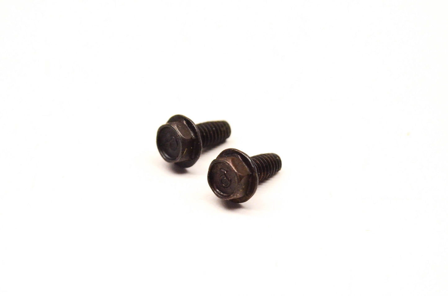New OEM Briggs & Stratton 93042 Screw Qty 2 NOS