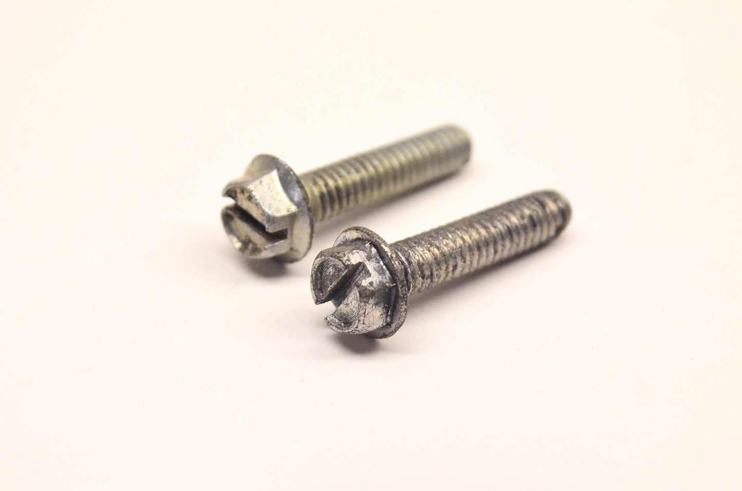 Homelite 80864 Screw Qty 2 NOS