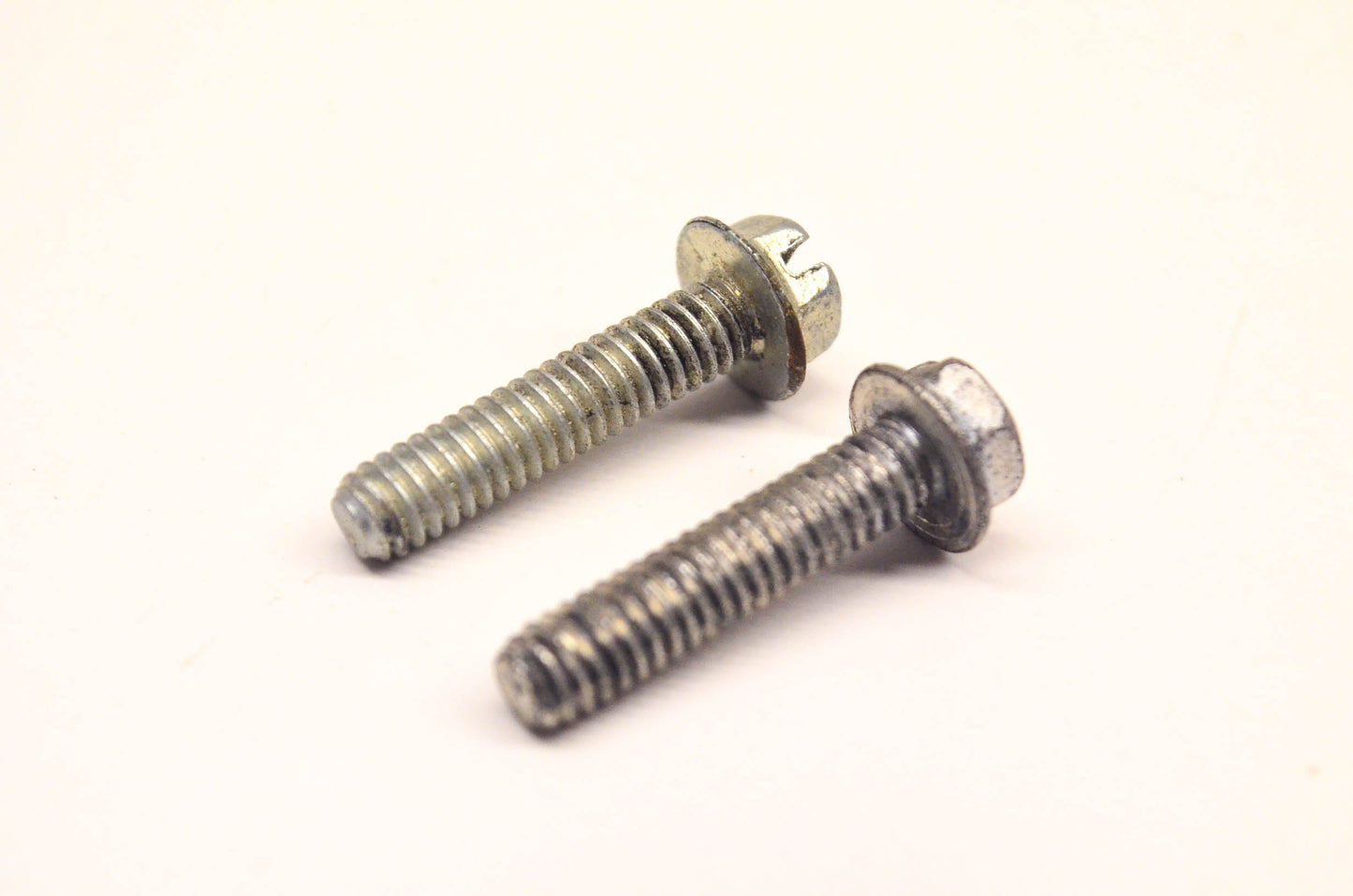 Homelite 80864 Screw Qty 2 NOS