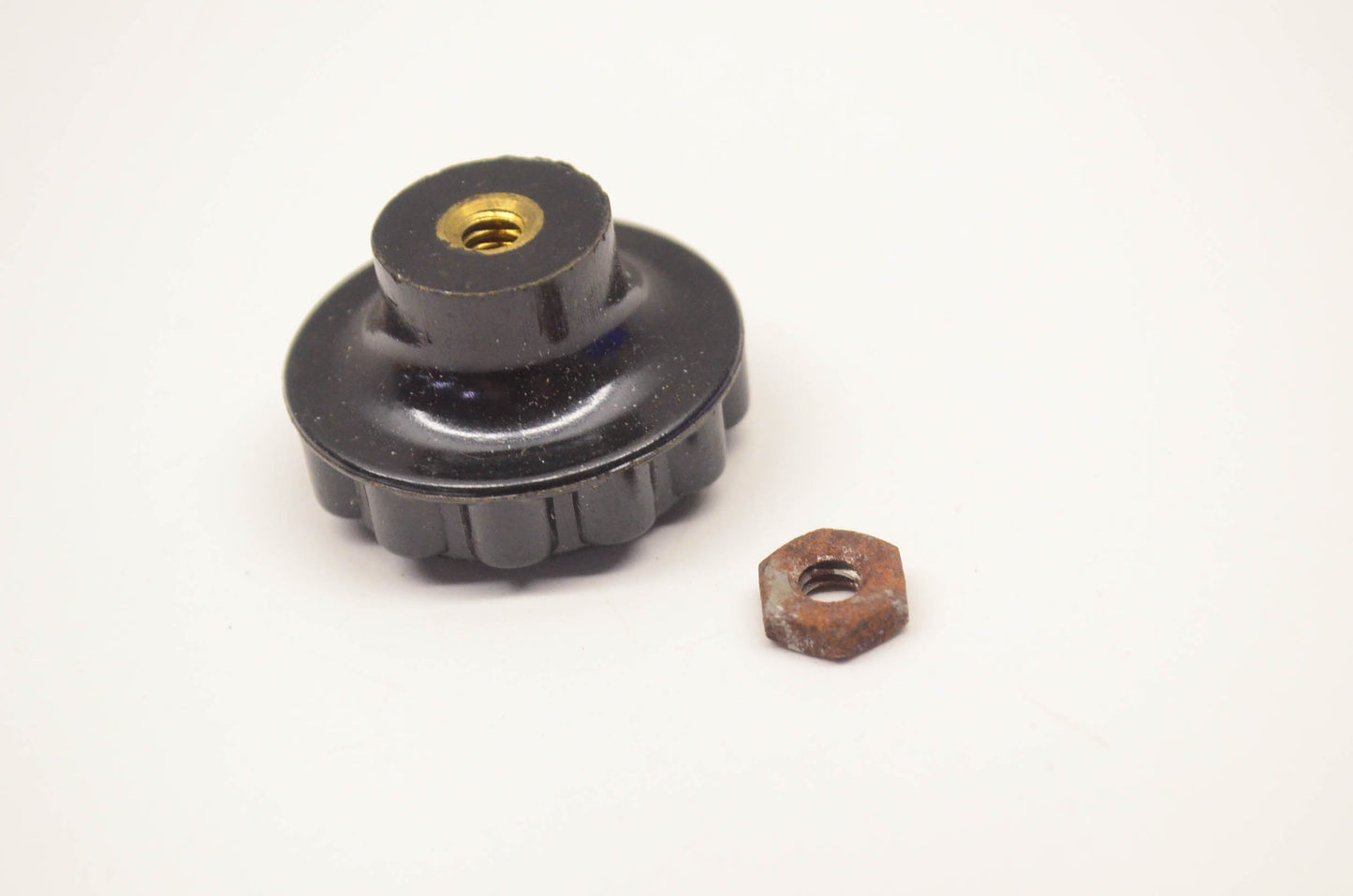 New OEM Briggs & Stratton 391908 Control Knob NOS