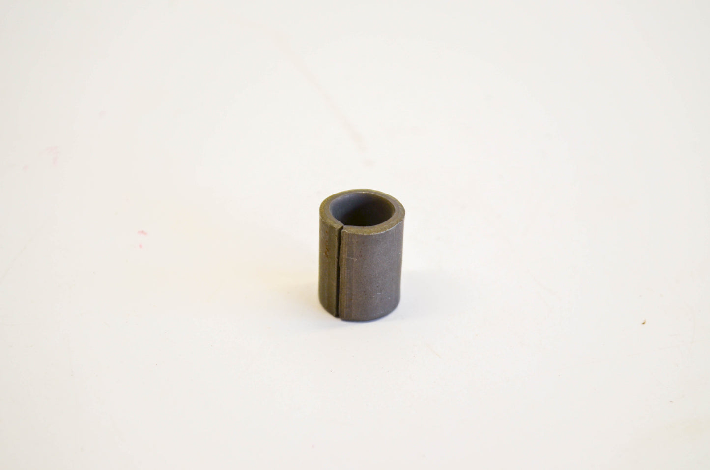 New OEM Briggs & Stratton 94038, 8925, 9023 Fuel Tank Spacer NOS