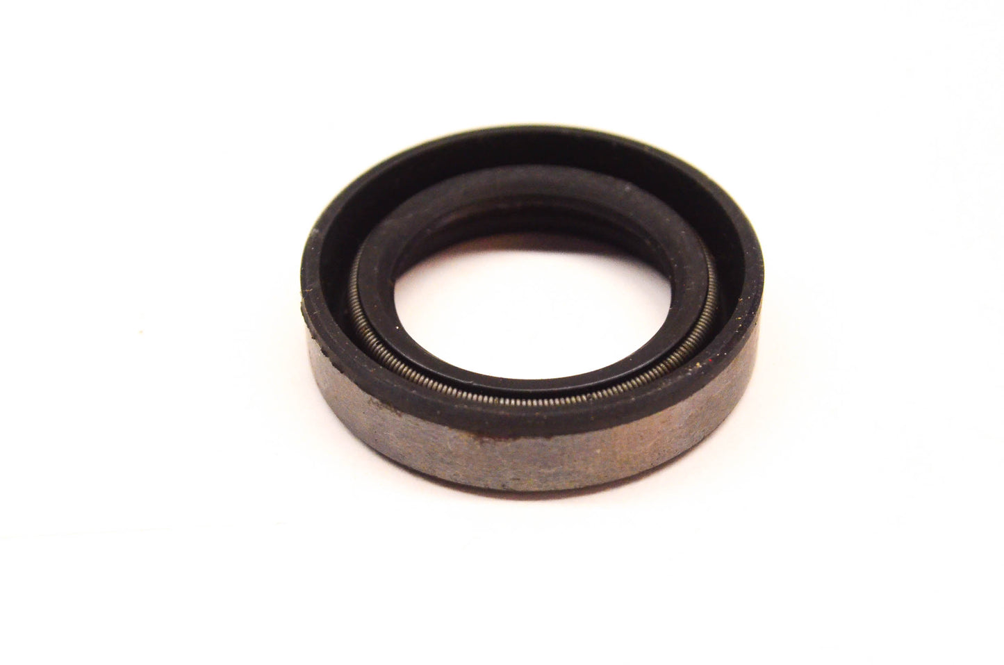 New OEM Briggs & Stratton 391483 Oil Seal NOS