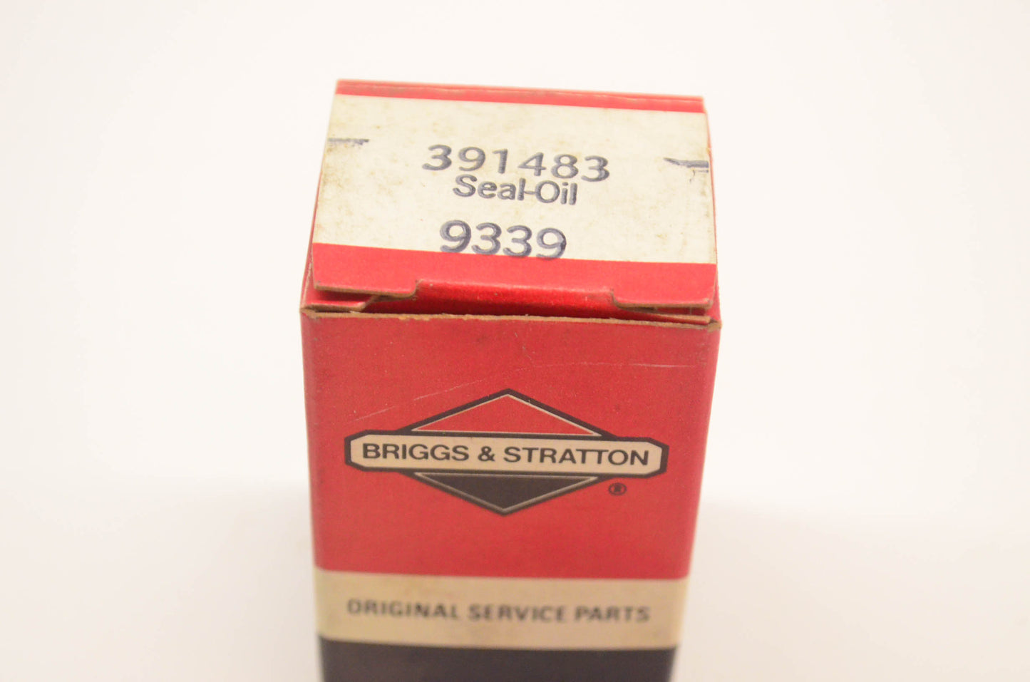 New OEM Briggs & Stratton 391483 Oil Seal NOS