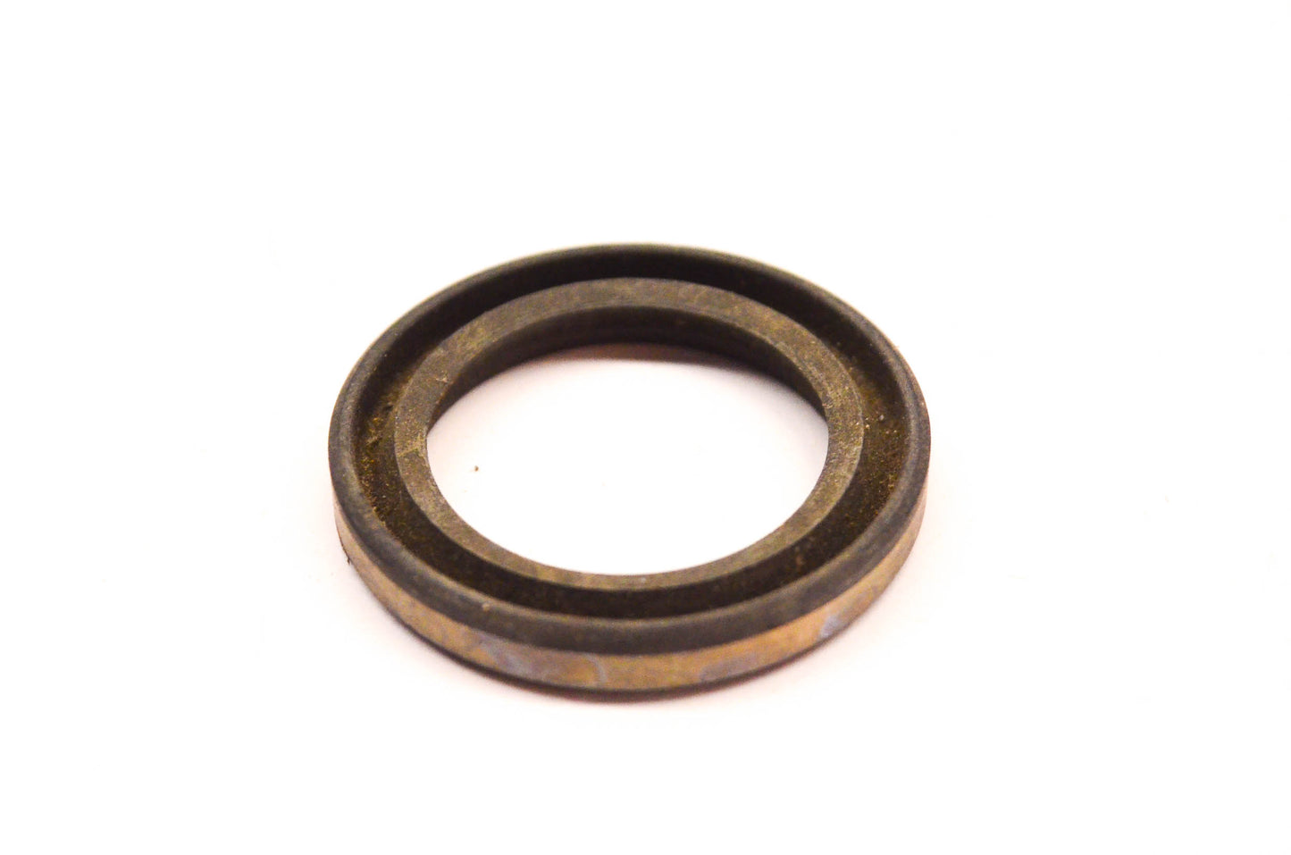 New OEM Briggs & Stratton 89660 Oil Seal NOS