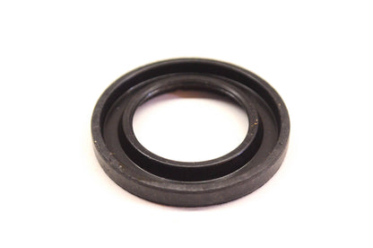 New OEM Briggs & Stratton 495307 Oil Seal NOS