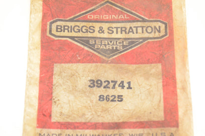 New OEM Briggs & Stratton 392741 Oil Seal Qty 2 NOS