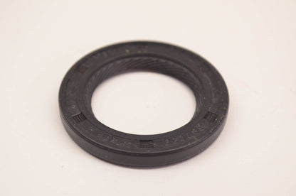 New OEM Briggs & Stratton 692550 Oil Seal NOS