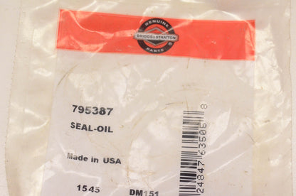 New OEM Briggs & Stratton 795387 Oil Seal NOS