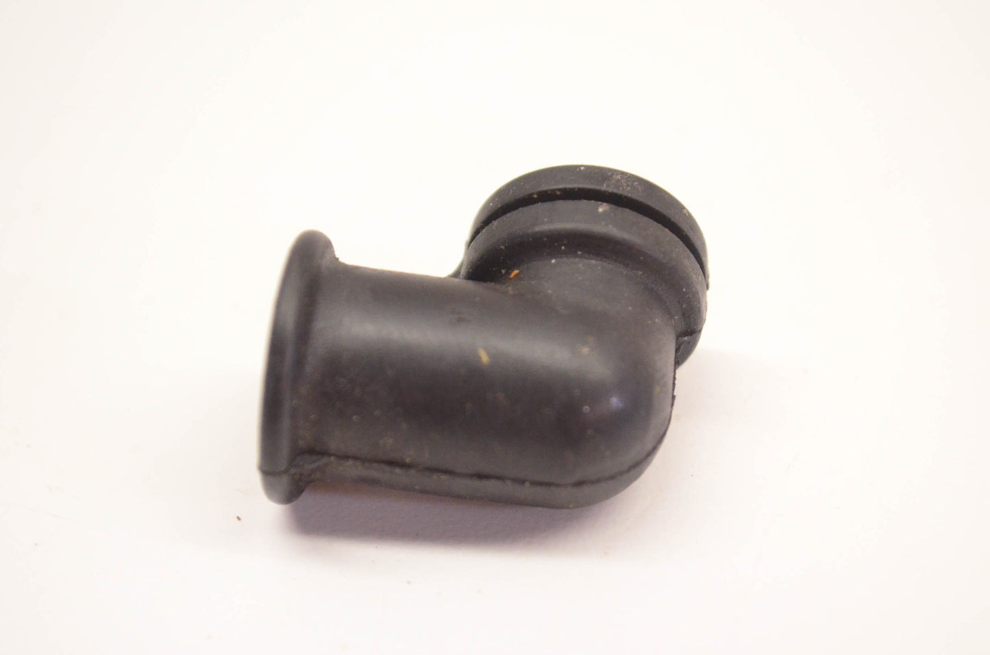 New OEM Briggs & Stratton 66928 Grommet NOS