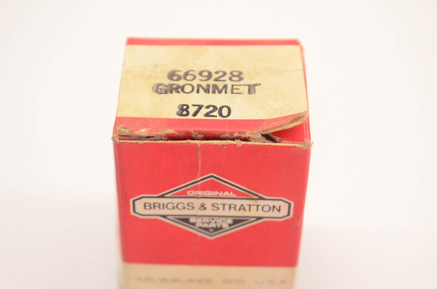 New OEM Briggs & Stratton 66928 Grommet NOS