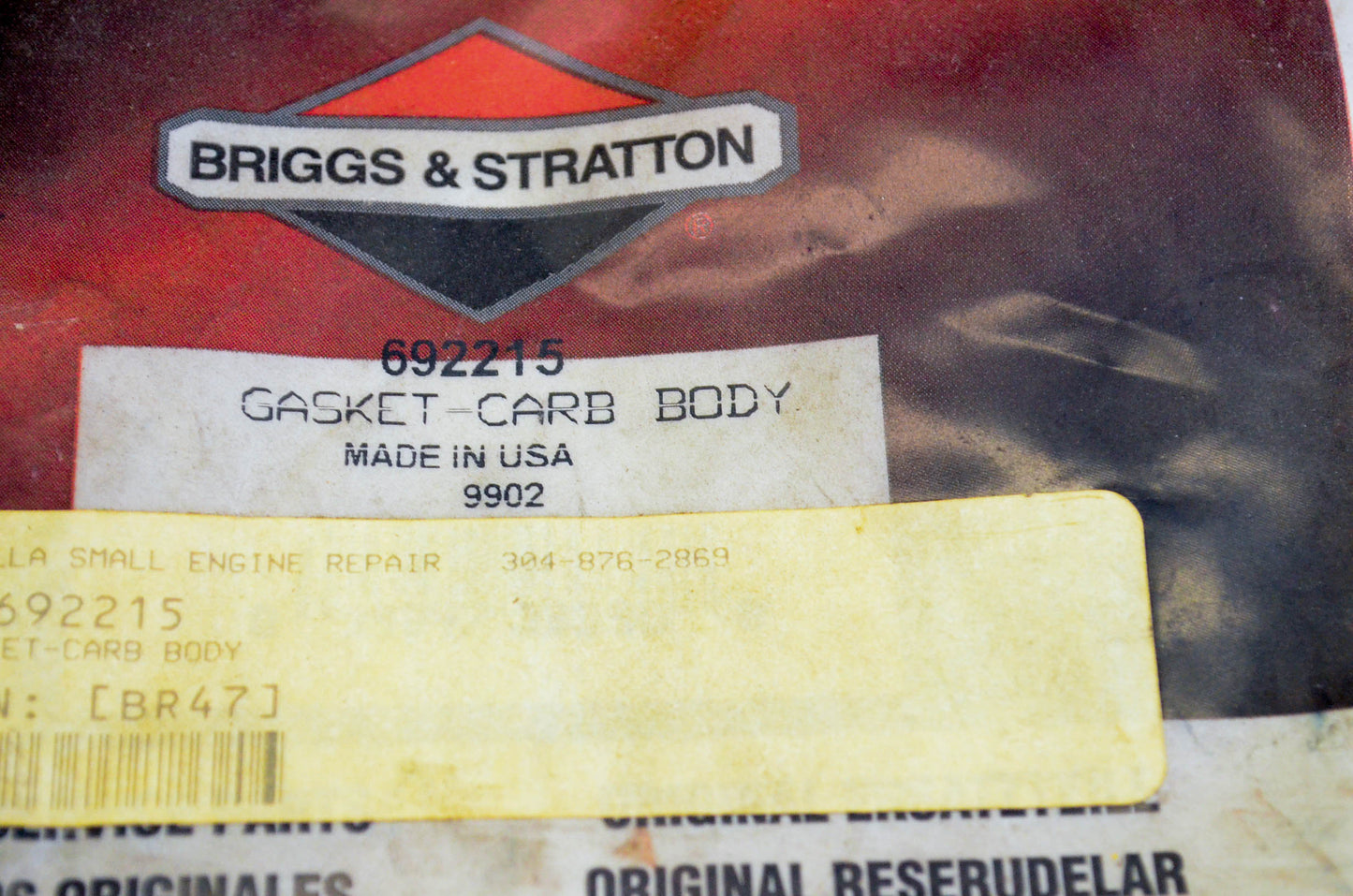 New OEM Briggs & Stratton 692215 Carburetor Body Gasket NOS