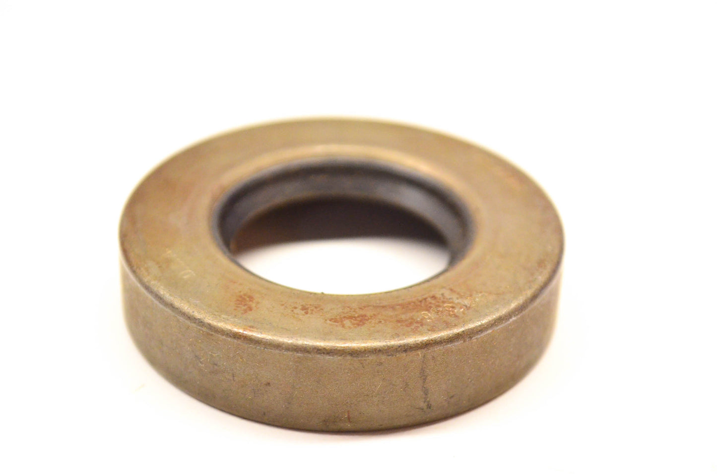 New OEM Briggs & Stratton 69740 Oil Seal NOS
