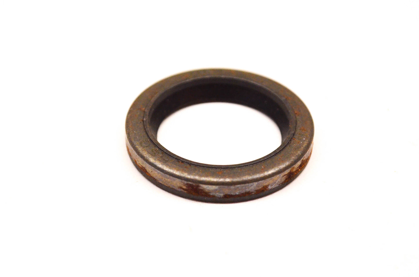 New OEM Briggs & Stratton 299819 Oil Seal NOS