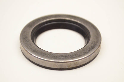 New OEM Briggs & Stratton 299609 Oil Seal NOS