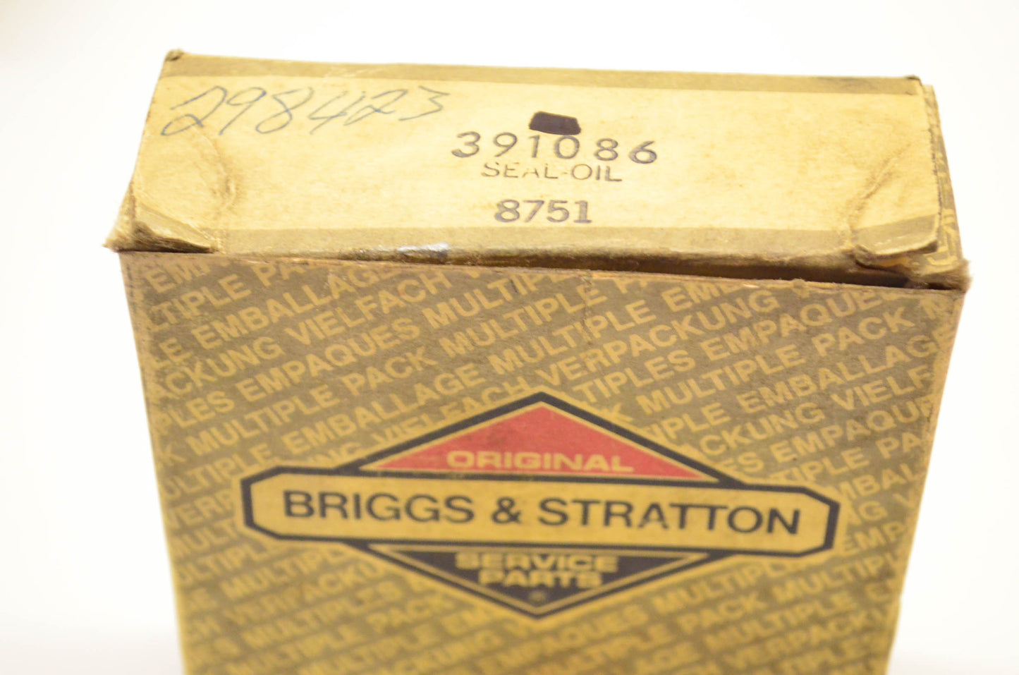 New OEM Briggs & Stratton 391086 Oil Seal NOS