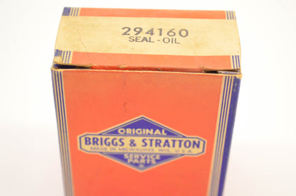 New OEM Briggs & Stratton 294160 Oil Seal NOS