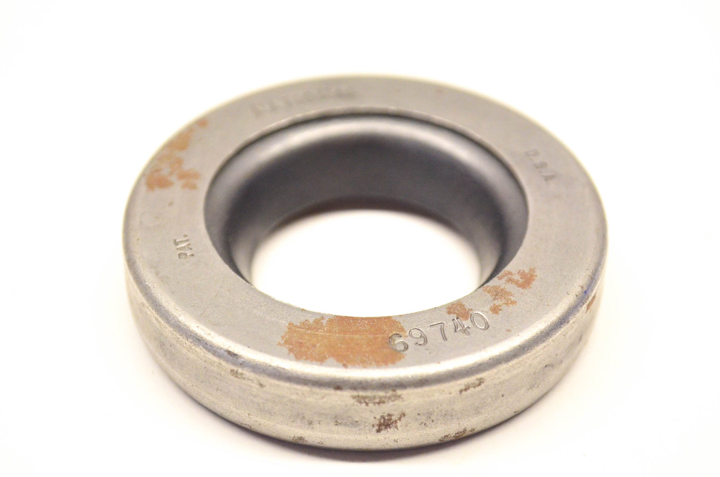 New OEM Briggs & Stratton 69740 Oil Seal NOS