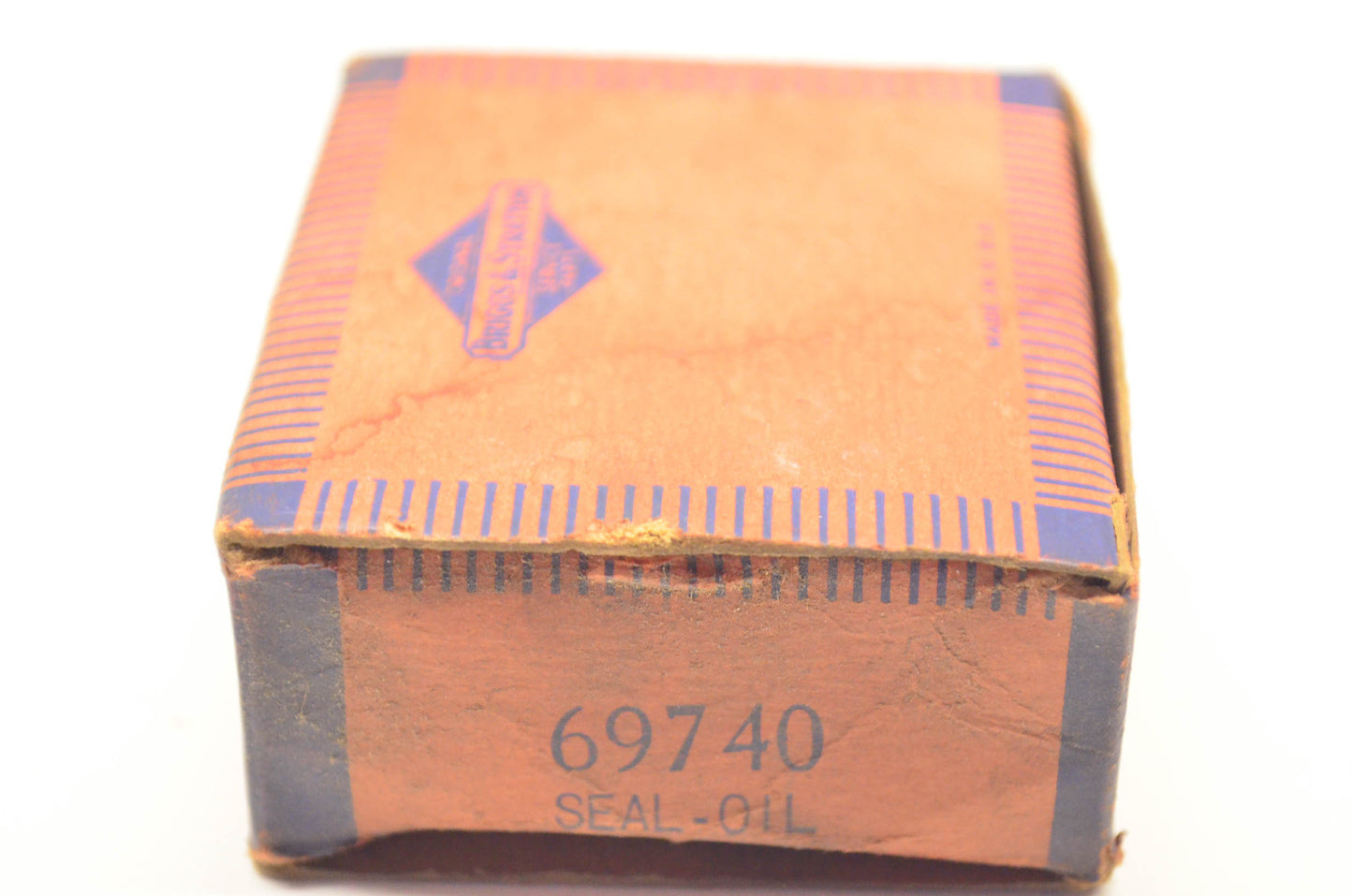 New OEM Briggs & Stratton 69740 Oil Seal NOS