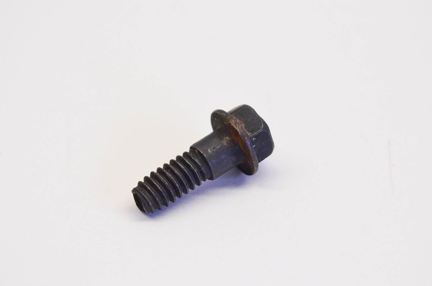 New OEM Briggs & Stratton 94525, 9347 Carburetor Mounting Screw NOS