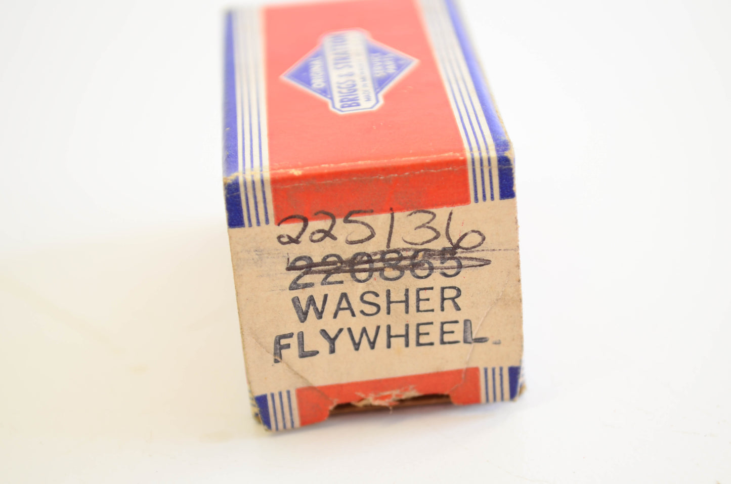 New OEM Briggs & Stratton 220865, 225136 Flywheel Washer NOS