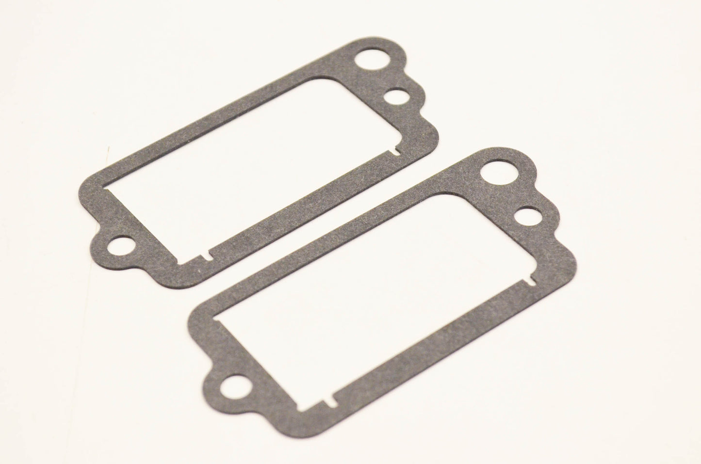 New OEM Briggs & Stratton 272602, 9304 Valve Cover Gasket Qty 2 NOS