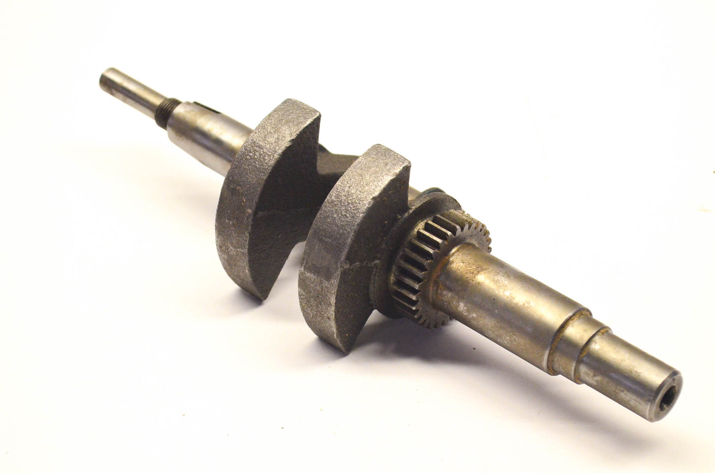 Briggs & Stratton 271377, 271377 L Crankshaft NOS