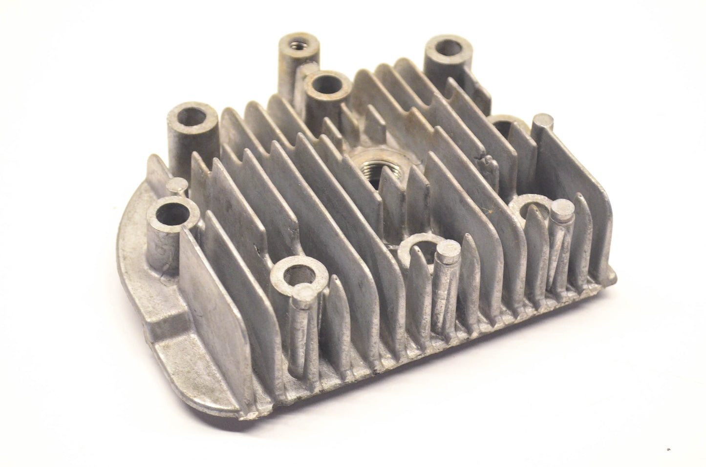 Briggs & Stratton 211479 Cylinder Head NOS