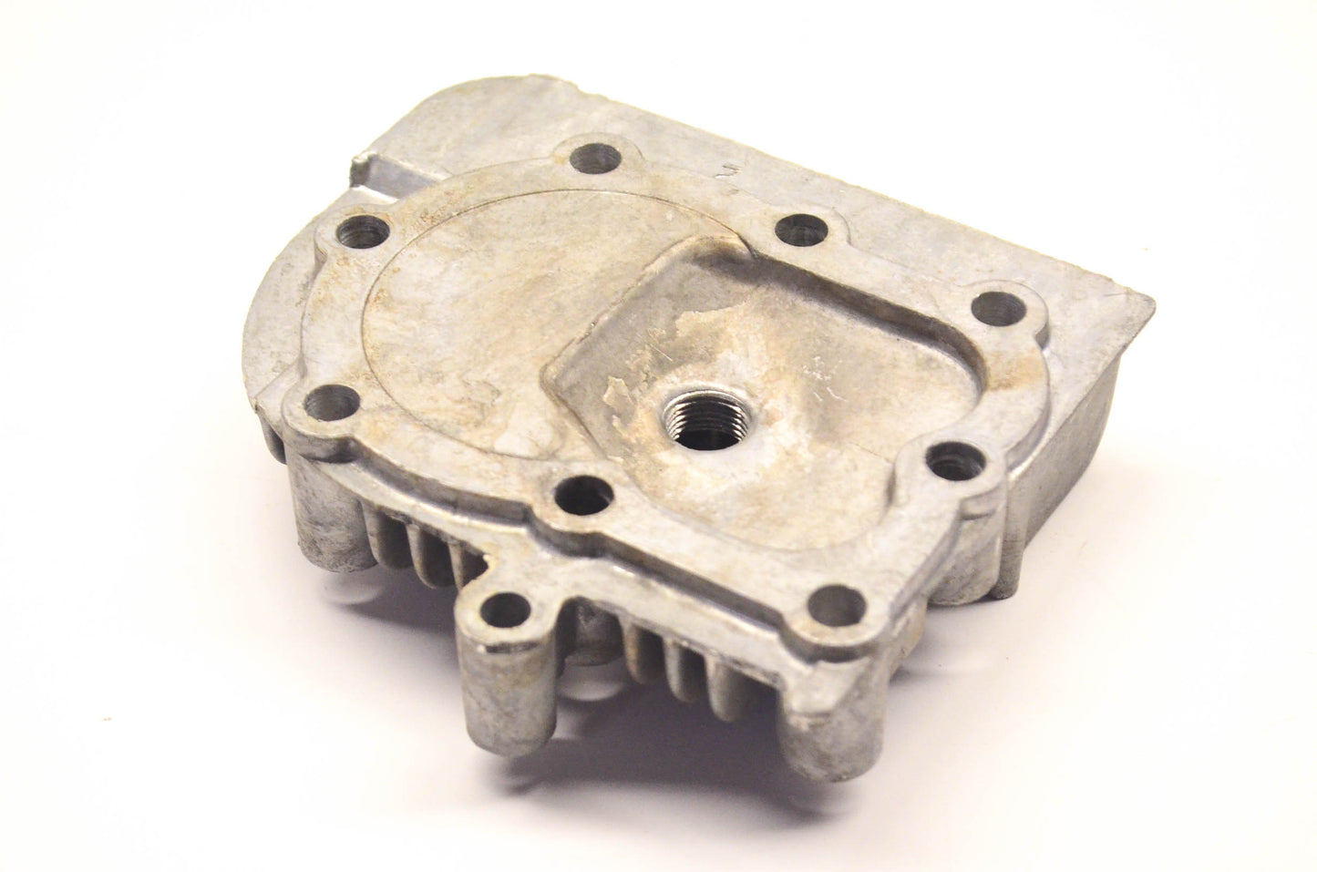 Briggs & Stratton 211479 Cylinder Head NOS
