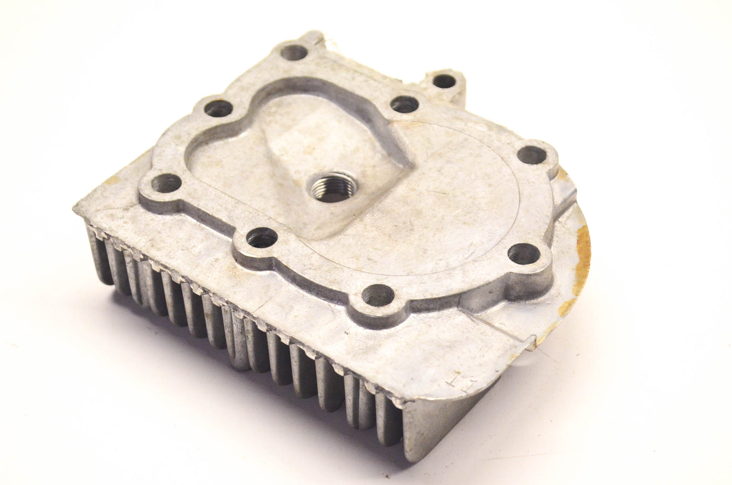 Briggs & Stratton 213942 Cylinder Head NOS
