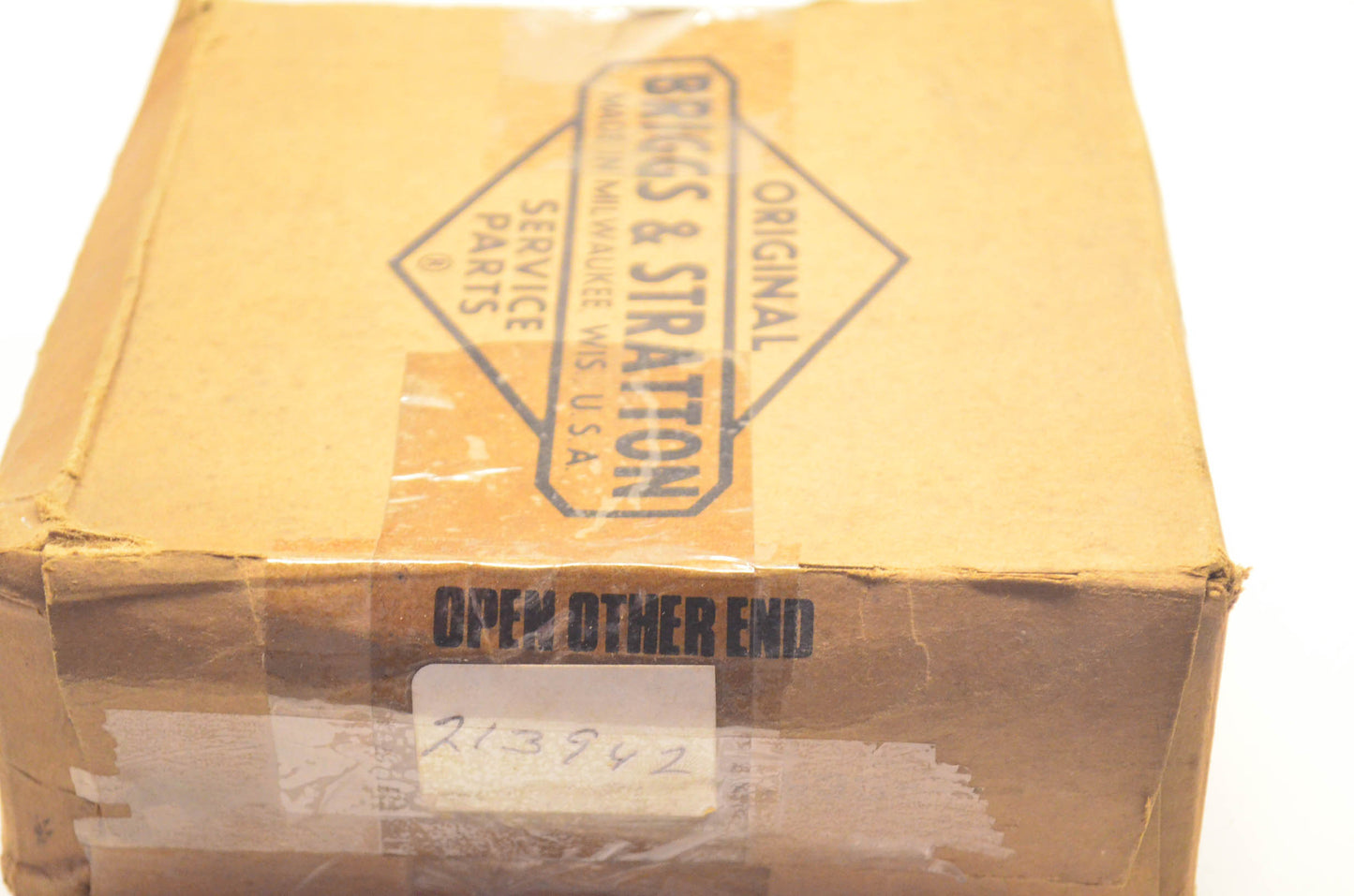 Briggs & Stratton 213942 Cylinder Head NOS