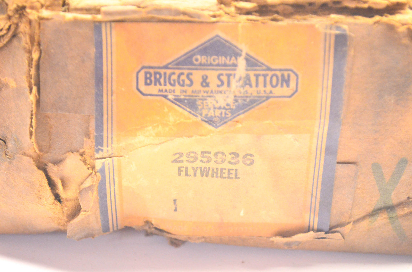 Briggs & Stratton 295936 Flywheel NOS