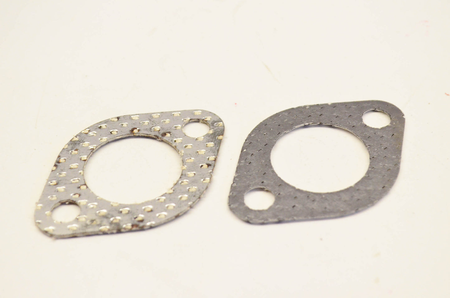 New OEM Briggs & Stratton 272309 Exhaust Gasket Qty 2 NOS