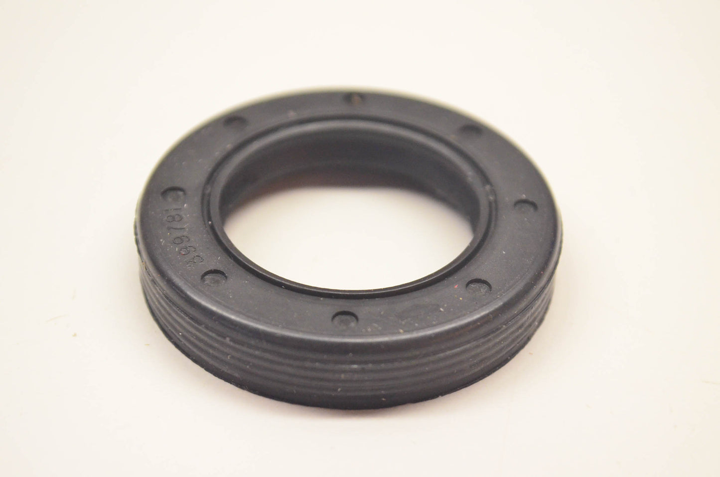 Briggs & Statton 399781 Oil Seal NOS