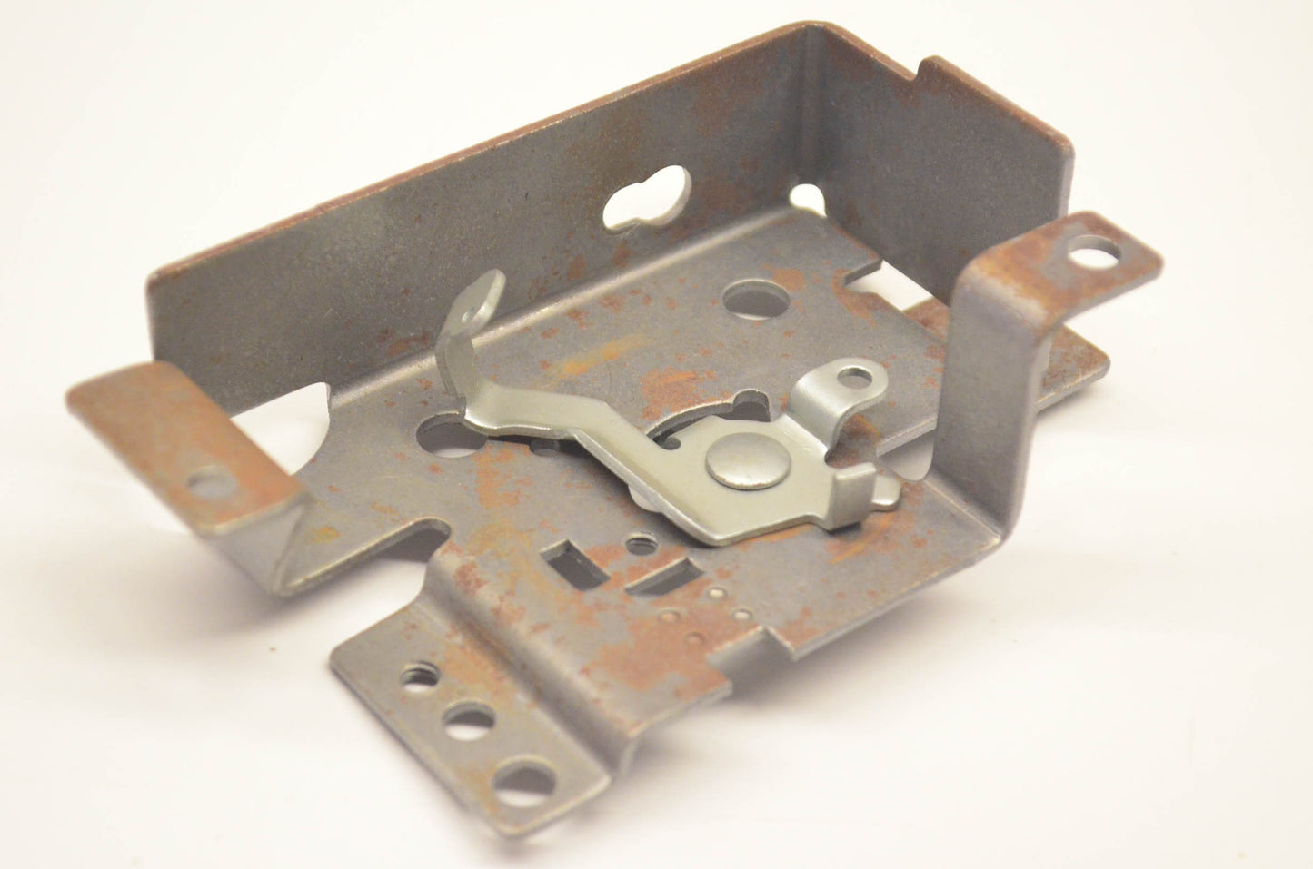 Briggs & Stratton 390661 Control Bracket Plate NOS