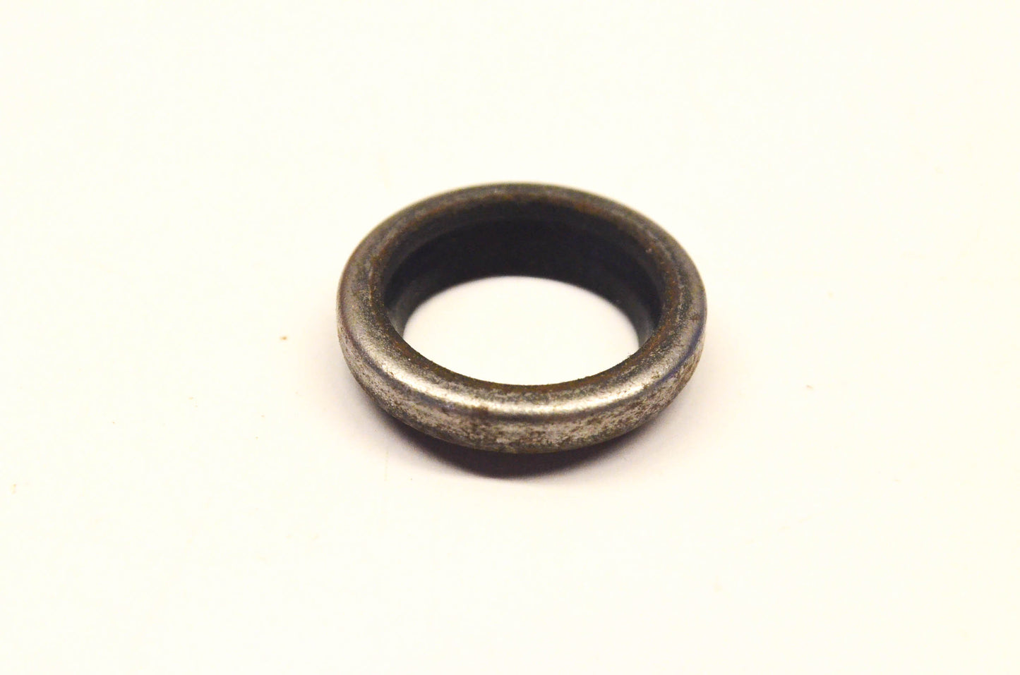 Briggs & Stratton 291841 Oil Seal NOS