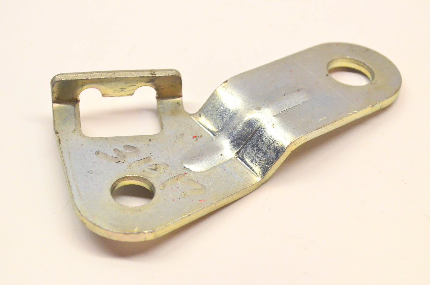 Snapper 31017 Front Right Hand Wheel Arm NOS