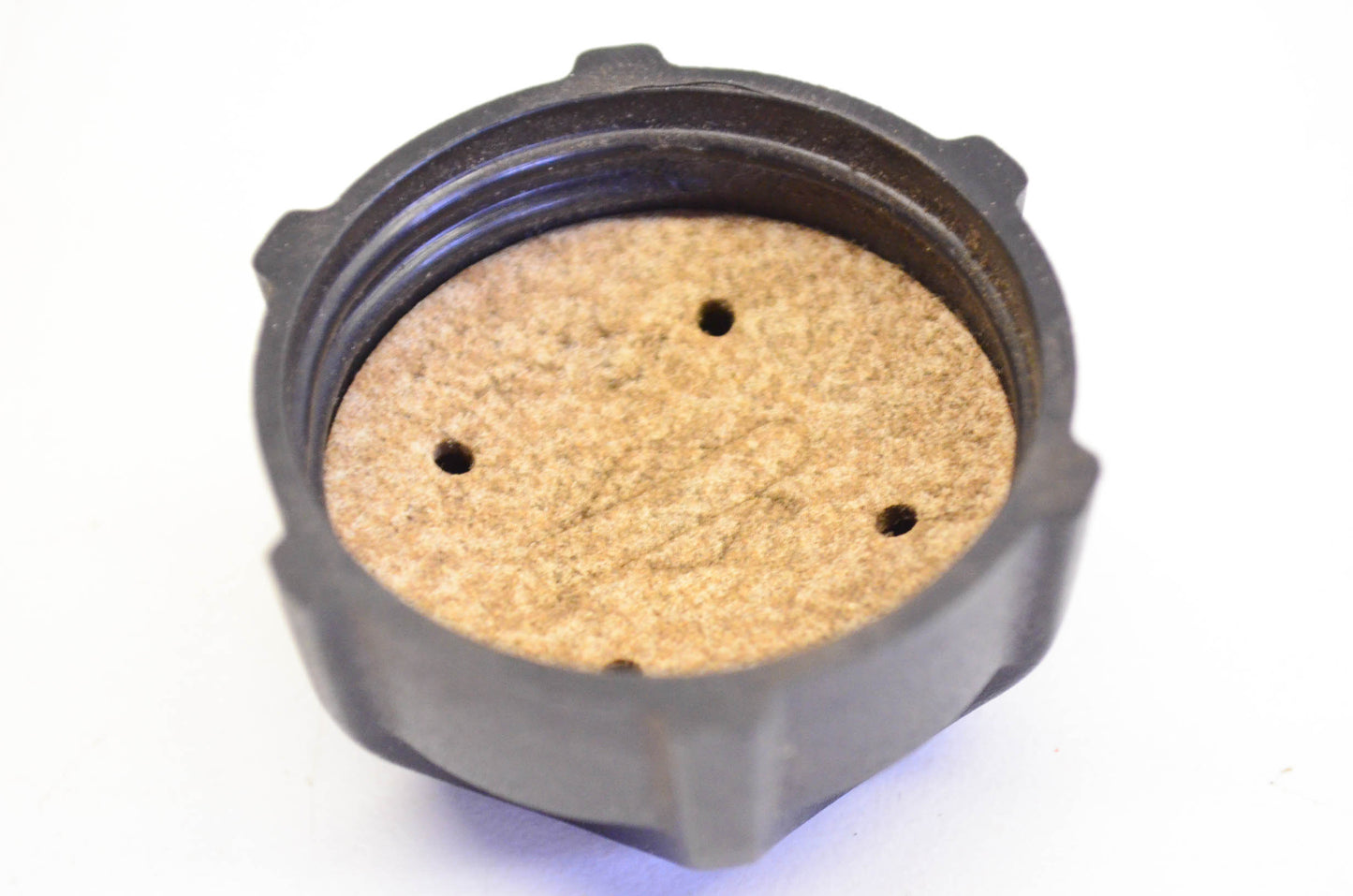 New OEM Briggs & Stratton 497929 Fuel Cap NOS