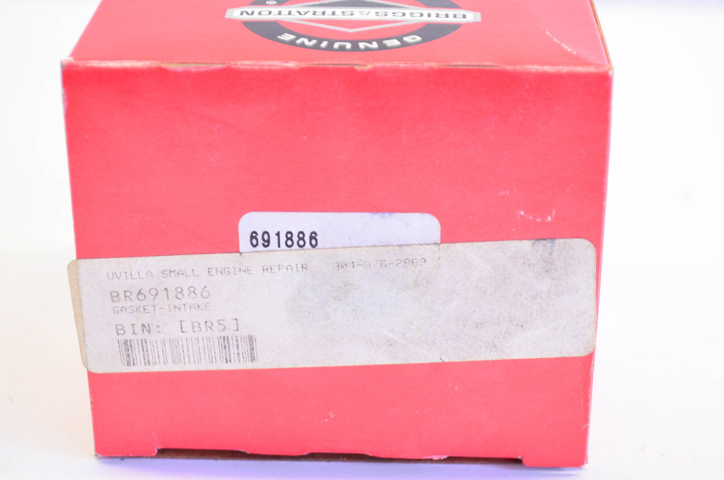 New OEM Briggs & Stratton 691886 Intake Gasket NOS