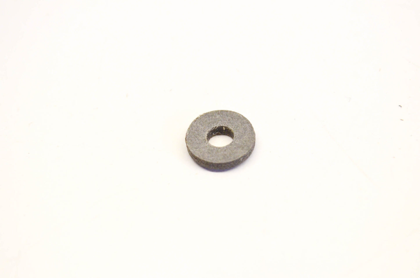 New OEM Briggs & Stratton 66554, 4391 Insulator Collar NOS