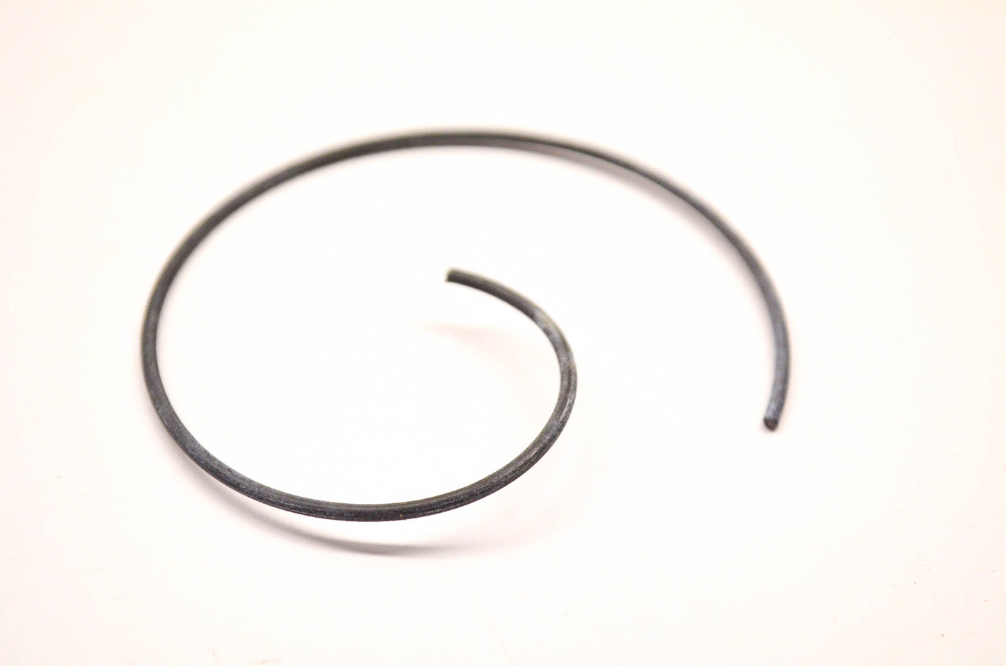 Tecumseh 450165 Filter Retainer Spring NOS