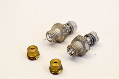 New OEM Briggs & Stratton 299059 Valve Kit QTY 2 NOS
