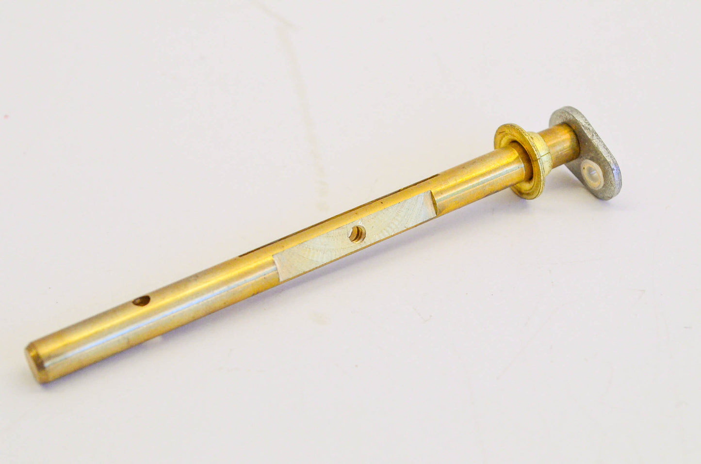 New OEM Briggs & Stratton 291300, 239 Throttle Shaft Assembly NOS