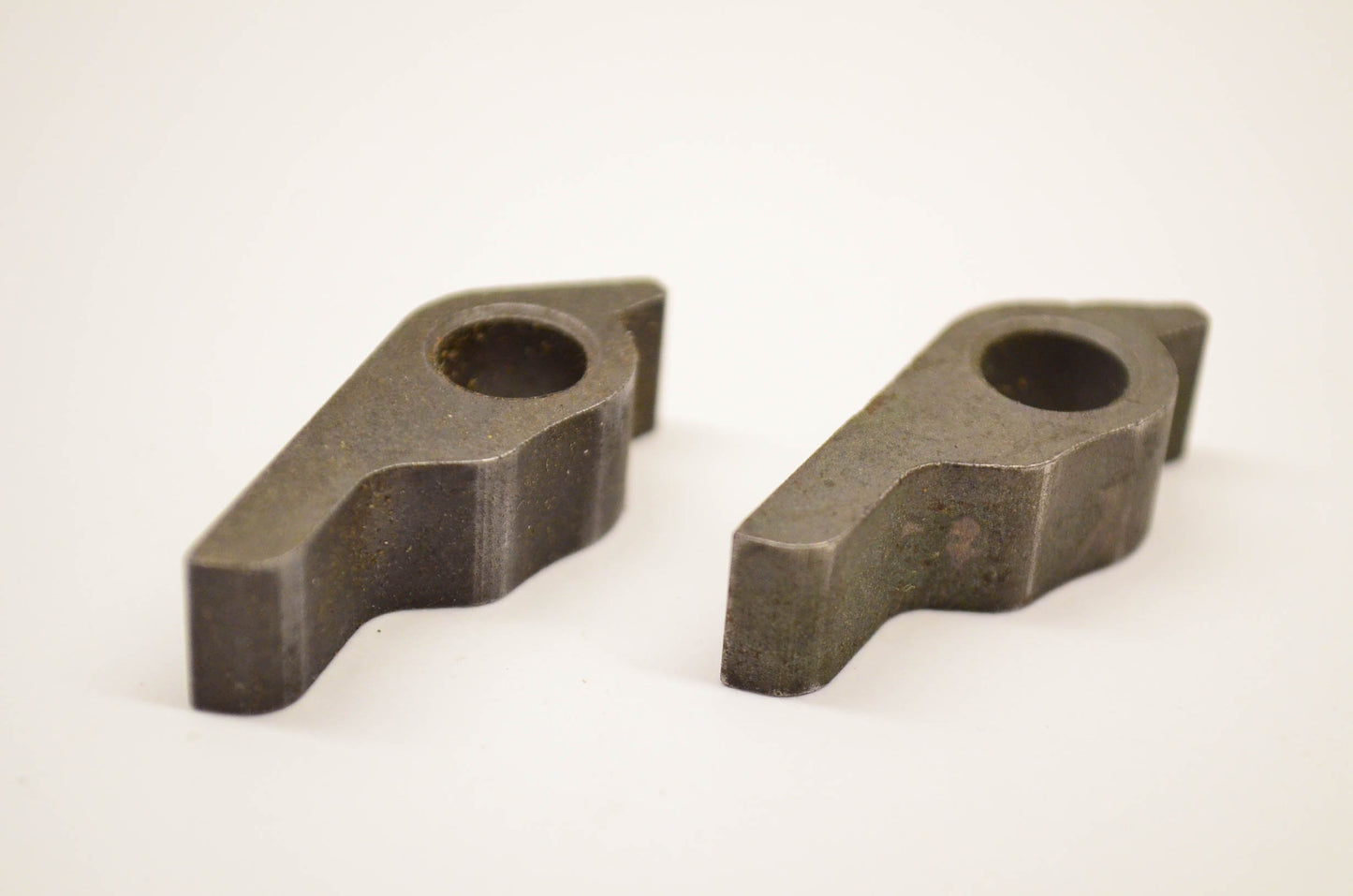 Tecumseh 590484 Starter Dog Qty 2 NOS