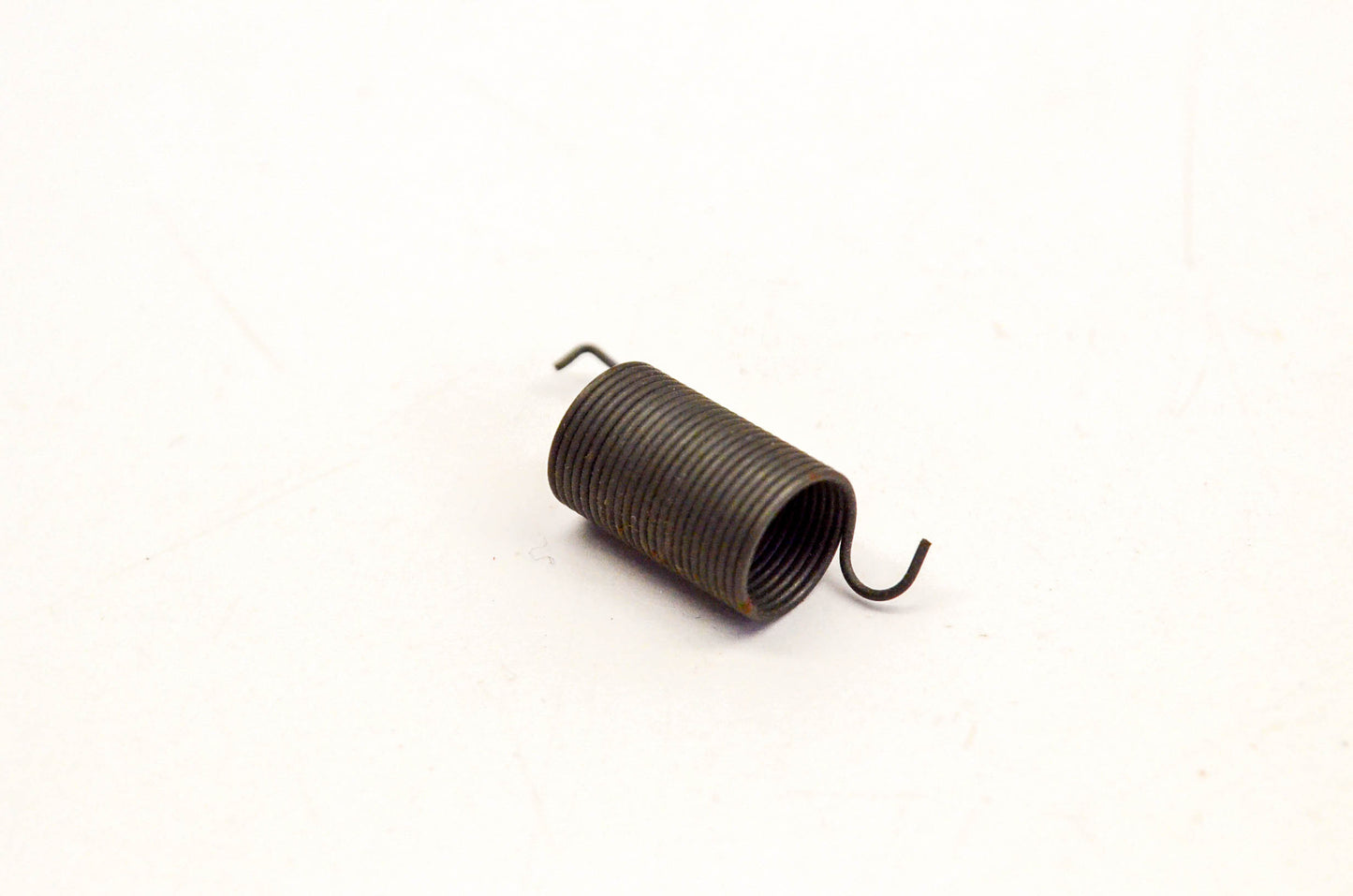 New OEM Briggs & Stratton 260368 Choke Return Spring NOS