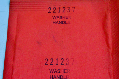 New OEM Briggs & Stratton 221237 Handle Washer NOS
