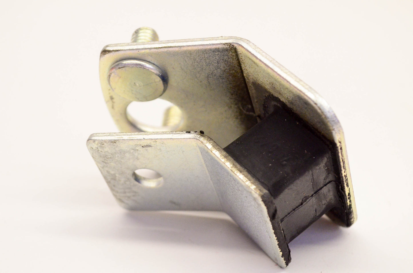 New OEM Briggs & Stratton 70642GS Vibration Mount NOS