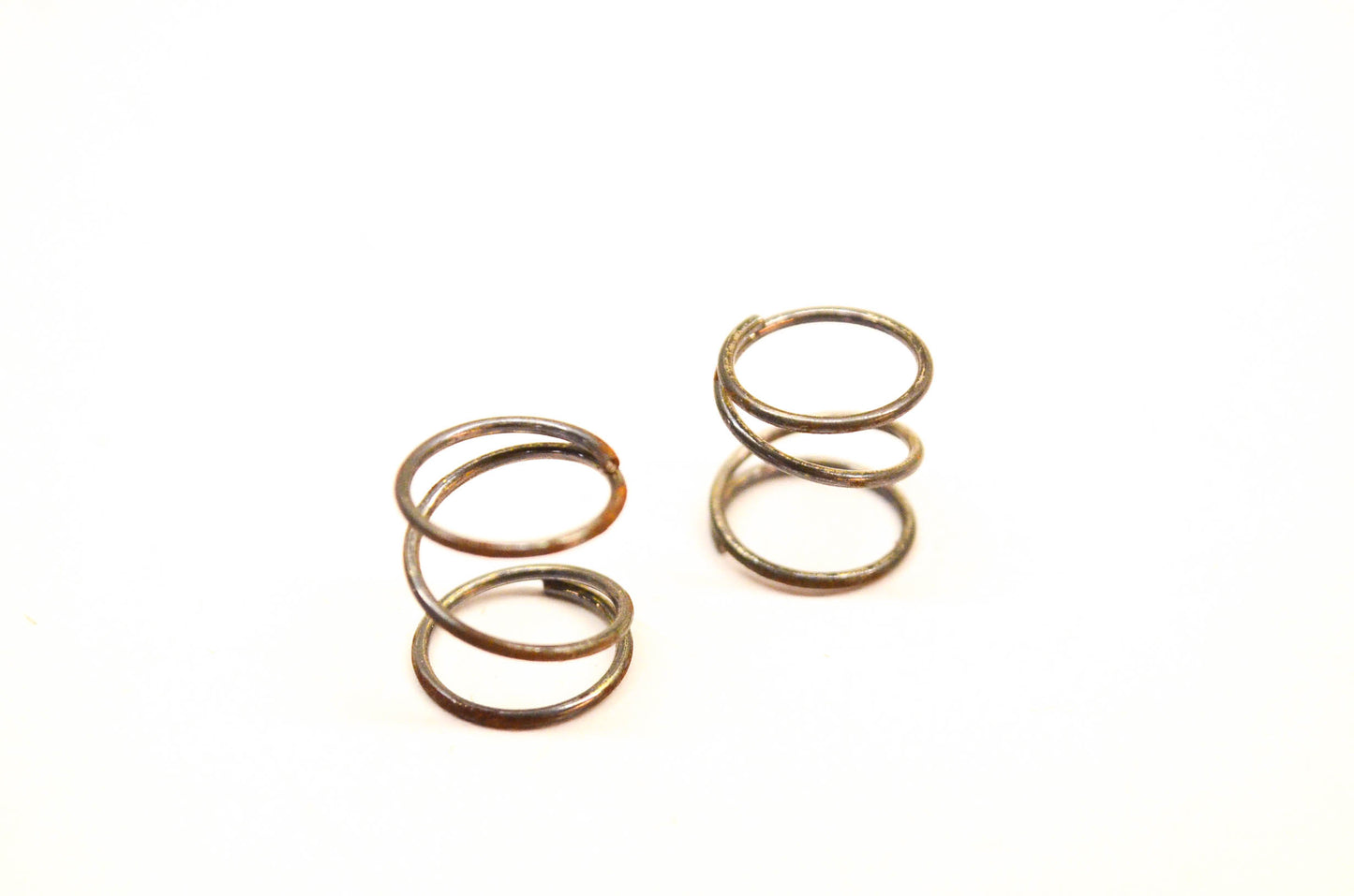 Tecumseh 590179 Spring Qty 2 NOS